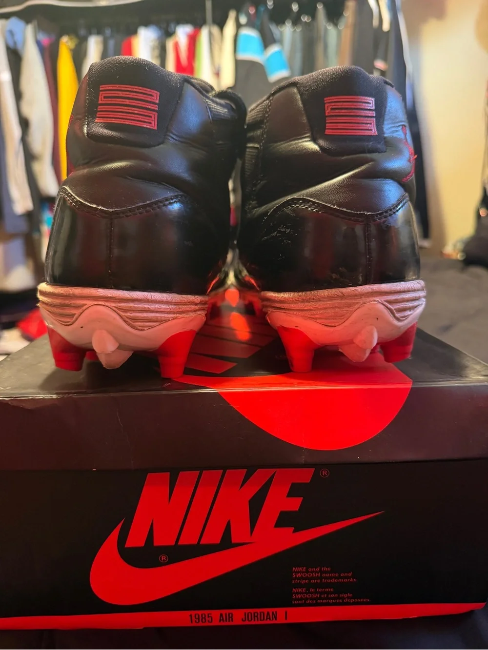 Men’s Jordan bred 11 football cleats